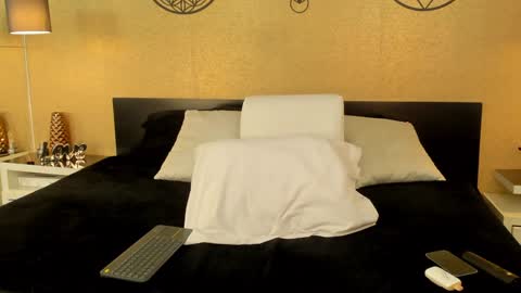 Snapshot of kendraleroy chatting on 01/26/25, 07:41 KENDRA online show from 01/26/25, 07:41