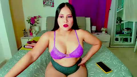 kendralove online show from 10/19/25, 03:18