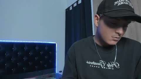 Snapshot of kenerth_taylor chatting on 03/31/26, 03:19 kenerth_taylor online show from 03/31/26, 03:19