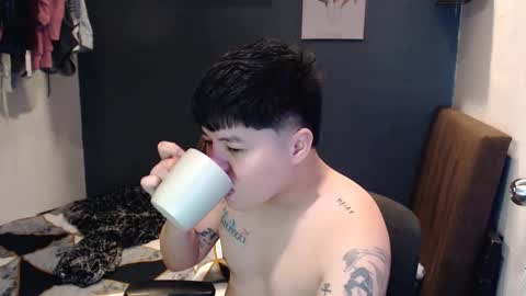 Snapshot of kenhotline911 chatting on 12/20/25, 07:59 ken online show from 12/20/25, 07:59