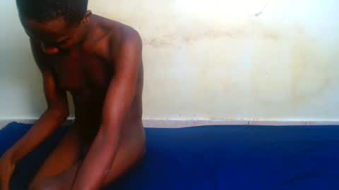 Snapshot of kenia_couples chatting on 02/01/25, 02:05 Nelian and Emma online show from 02/01/25, 02:05