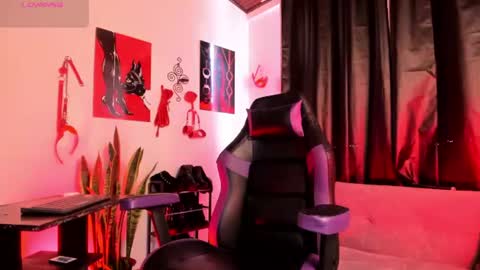 kenia_thompsom01 online show from 06/23/26, 06:39