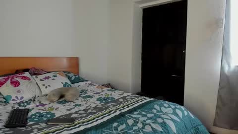 Snapshot of keniia_riizz chatting on 02/02/26, 07:12 Kenia online show from 02/02/26, 07:12