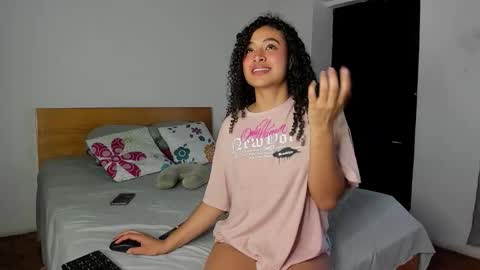 Snapshot of keniia_riizz chatting on 02/10/26, 09:30 Kenia online show from 02/10/26, 09:30