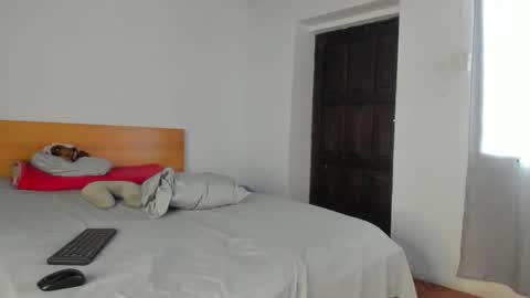 Snapshot of keniia_riizz chatting on 03/12/26, 07:53 Kenia online show from 03/12/26, 07:53