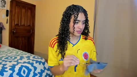 Snapshot of keniia_riizz chatting on 07/07/26, 08:35 Kenia online show from 07/07/26, 08:35