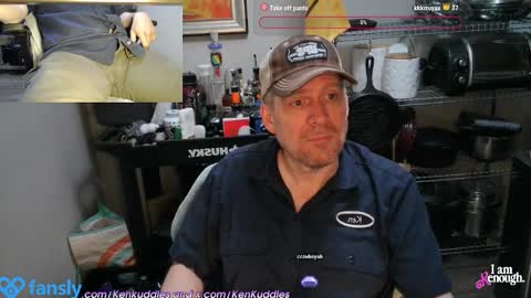 Snapshot of kenkuddles chatting on 01/10/25, 11:43 Ken Kuddles online show from 01/10/25, 11:43