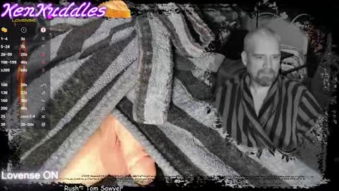 Snapshot of kenkuddles chatting on 09/30/25, 02:27 Ken Kuddles online show from 09/30/25, 02:27