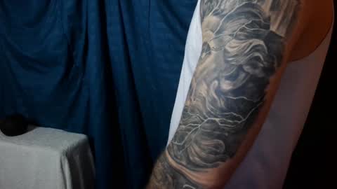 Snapshot of kennerfox77 chatting on 12/24/24, 06:44 Kennfox777 online show from 12/24/24, 06:44