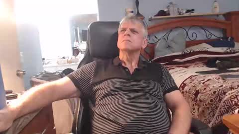 Snapshot of kent_ham chatting on 09/20/25, 01:28 kent_ham online show from 09/20/25, 01:28