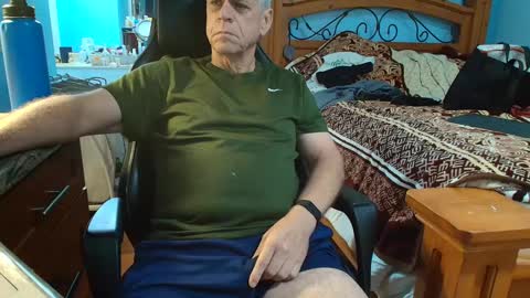 Snapshot of kent_ham chatting on 10/03/25, 08:28 kent_ham online show from 10/03/25, 08:28