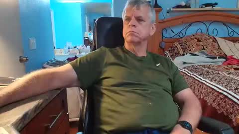 Snapshot of kent_ham chatting on 10/24/25, 11:34 kent_ham online show from 10/24/25, 11:34