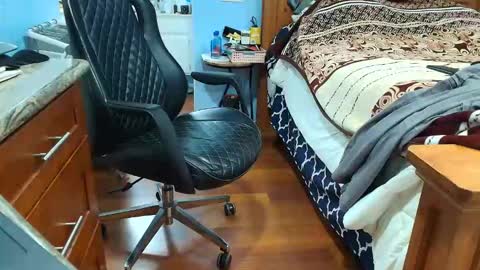 Snapshot of kent_ham chatting on 04/19/26, 04:50 kent_ham online show from 04/19/26, 04:50