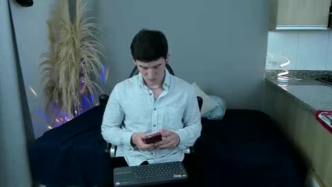 Snapshot of kent_zagann chatting on 03/06/26, 05:37 Santiago online show from 03/06/26, 05:37