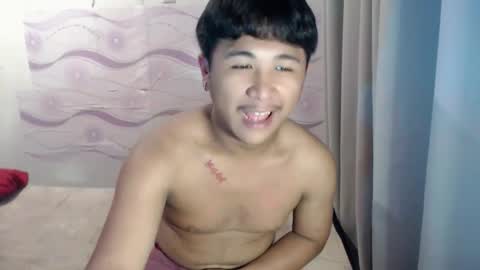 Snapshot of kenth_toyxxx chatting on 05/05/26, 01:52 kentoy online show from 05/05/26, 01:52