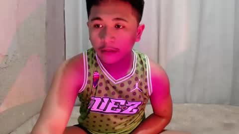 Snapshot of kenth_toyxxx chatting on 05/08/26, 07:14 kentoy online show from 05/08/26, 07:14