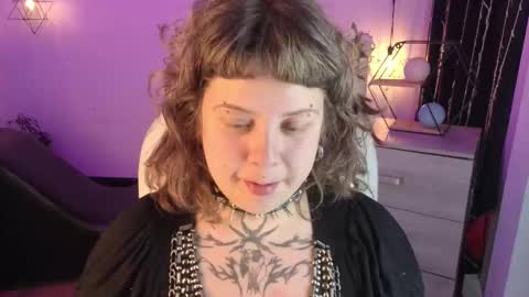 Snapshot of kenziesharik chatting on 10/29/25, 04:37 Kenzie online show from 10/29/25, 04:37