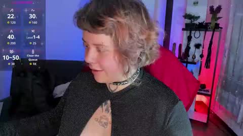 Snapshot of kenziesharik chatting on 02/18/26, 04:41 Kenzie online show from 02/18/26, 04:41