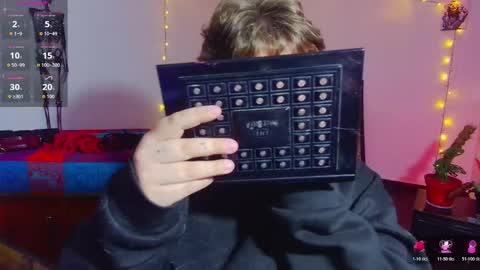 Snapshot of kenziesharik chatting on 03/08/26, 04:27 Kenzie online show from 03/08/26, 04:27