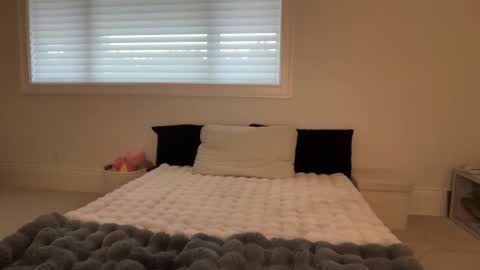 Snapshot of kenziesmithh chatting on 12/03/25, 08:18 kenziesmithh online show from 12/03/25, 08:18