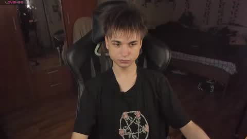 Looking for a moderator I PVT IS OPEN online show from 06/12/26, 07:02