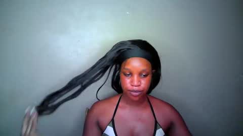 kering_lovly online show from 09/28/25, 10:53