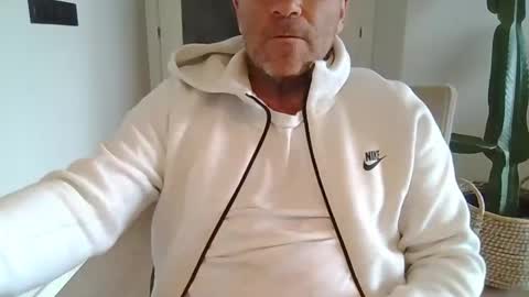 Anton online show from 05/03/26, 10:21