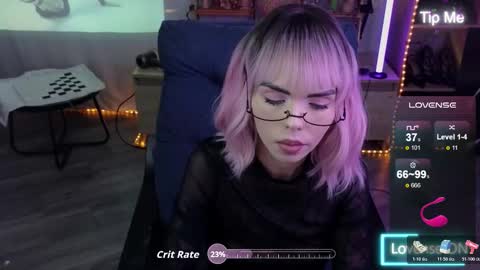 Snapshot of kerry_kirk chatting on 11/14/25, 05:44 Kerry online show from 11/14/25, 05:44