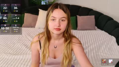 Snapshot of kerry_mell chatting on 05/15/26, 01:18 kerry_mell online show from 05/15/26, 01:18