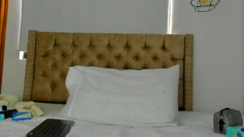 Kery Hillson online show from 09/26/25, 12:20