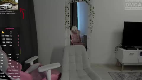 kesh_mne online show from 10/26/25, 11:05