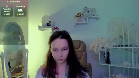 Snapshot of ketrin_n_ chatting on 03/10/25, 06:27 Ketrin online show from 03/10/25, 06:27
