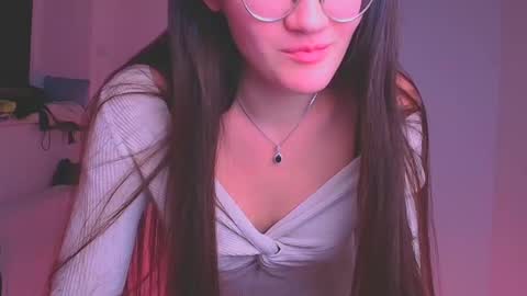 Snapshot of ketrin_pirsss chatting on 12/19/24, 04:34 Ketrin online show from 12/19/24, 04:34
