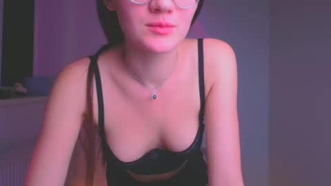 Snapshot of ketrin_pirsss chatting on 01/09/25, 03:26 Ketrin online show from 01/09/25, 03:26