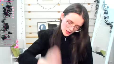 Snapshot of ketrin_pirsss chatting on 12/20/25, 08:49 Ketrin online show from 12/20/25, 08:49