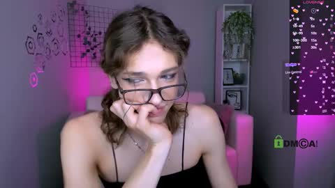 kevi here online show from 09/24/25, 08:34