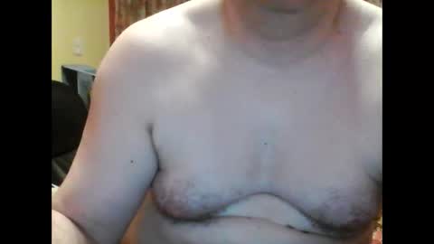 Snapshot of kevin803908 chatting on 10/13/25, 07:36 kevin803908 online show from 10/13/25, 07:36