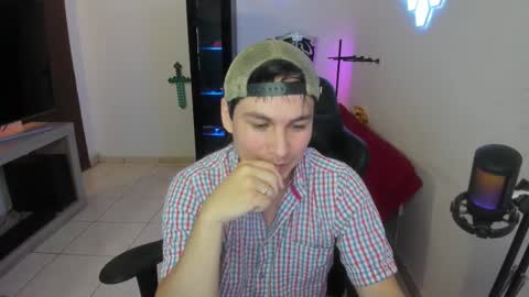 Snapshot of kevin873s chatting on 11/08/25, 11:36 Kevin online show from 11/08/25, 11:36