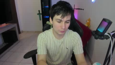 Snapshot of kevin873s chatting on 11/21/25, 11:25 Kevin online show from 11/21/25, 11:25