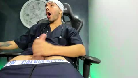 Snapshot of kevin_bronx chatting on 12/11/24, 11:00 Kevin online show from 12/11/24, 11:00