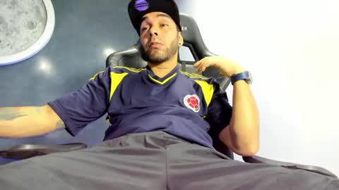 Snapshot of kevin_bronx chatting on 01/23/25, 11:26 Kevin online show from 01/23/25, 11:26
