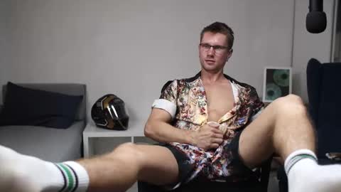 Kev online show from 09/10/25, 04:07