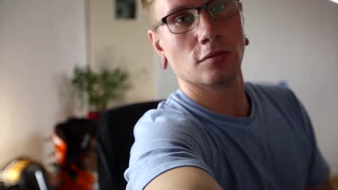 Kev online show from 10/11/25, 11:42