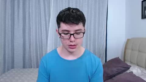 Snapshot of kevinhunts chatting on 11/03/25, 09:48 Kevin online show from 11/03/25, 09:48