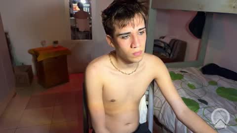 Snapshot of kevinonly43 chatting on 03/10/26, 06:29 kevonly online show from 03/10/26, 06:29