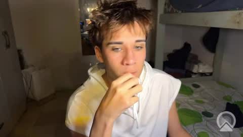 Snapshot of kevinonly43 chatting on 03/31/26, 08:59 kevonly online show from 03/31/26, 08:59