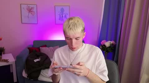 Snapshot of kevinparke chatting on 03/05/26, 09:05 Kevin online show from 03/05/26, 09:05