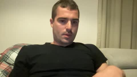 Snapshot of kevinpillobello chatting on 11/24/25, 04:51 kevinpillobello online show from 11/24/25, 04:51