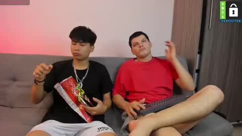 Snapshot of kevinxlvx chatting on 01/14/26, 12:27 kevin and ottis online show from 01/14/26, 12:27