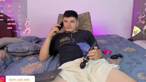 Snapshot of kevinxlvx chatting on 03/13/26, 11:22 kevin and ottis online show from 03/13/26, 11:22